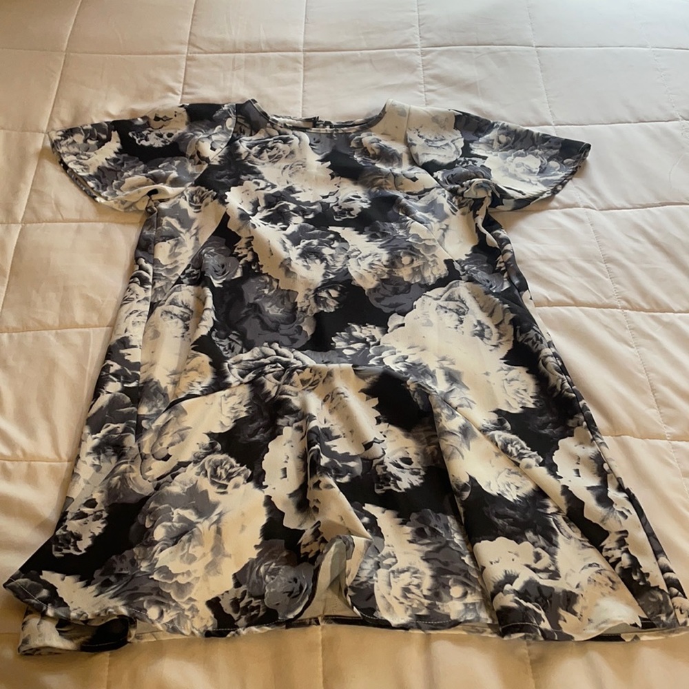 Flowery dress, unknown brand
